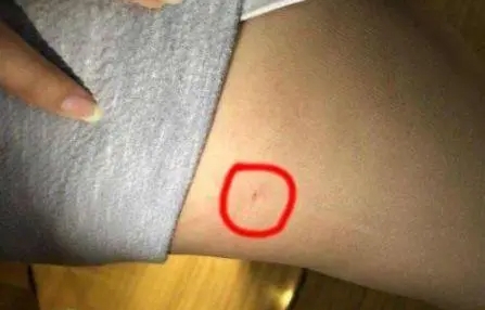 針扎到女朋友了，我要糙你，快點(diǎn)塞進(jìn)來，我就早塞進(jìn)去了好痛...